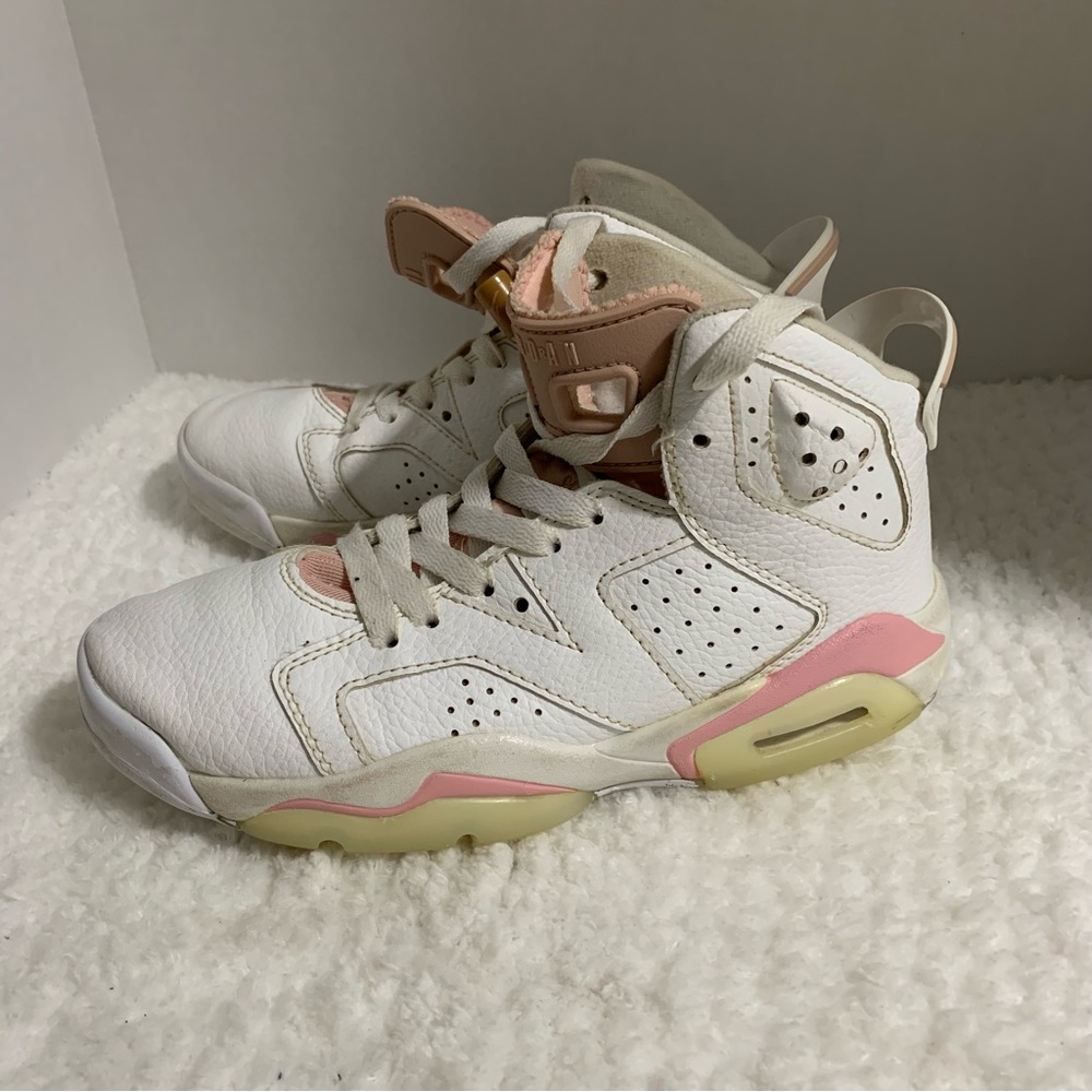 Nike Air Jordan‎ 6 Retro Gold Hoops White/Pink Women's Shoes 4 DH9696-100